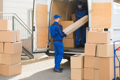 Van moving help for homes and flats in Richmond upon Thames