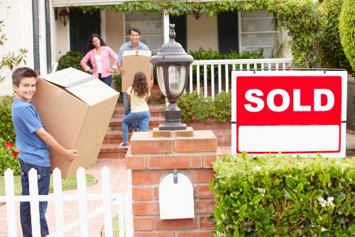 Local moving van serving a flat move in Richmond upon Thames